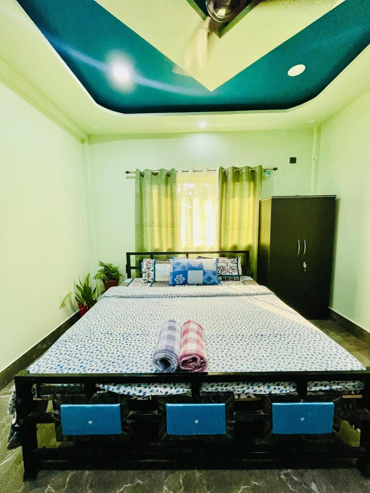 Deka'S Homestay Tezpur Esterno foto