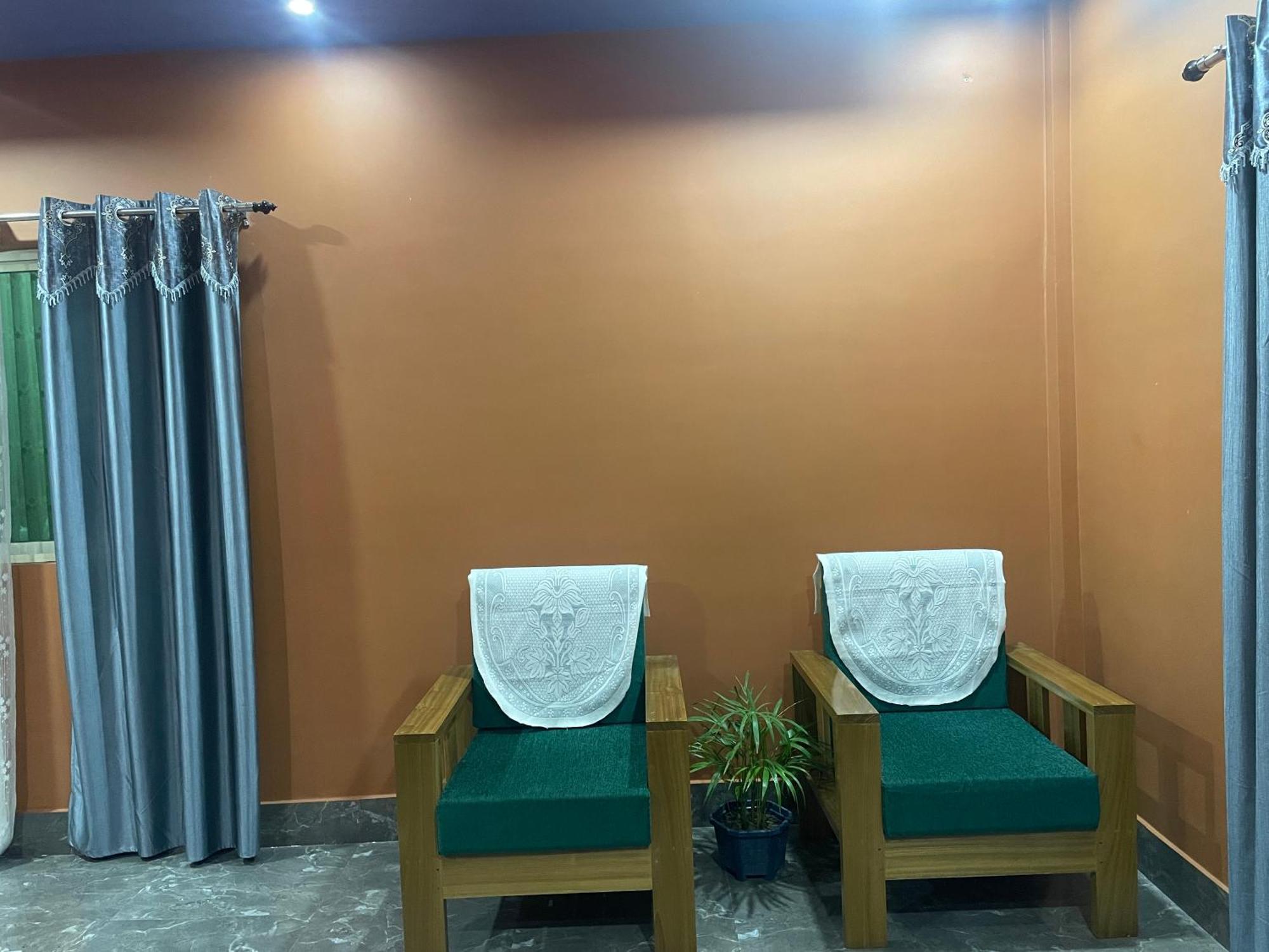 Deka'S Homestay Tezpur Esterno foto